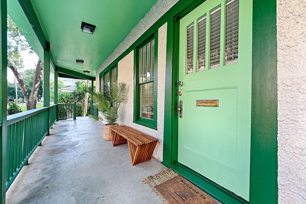 Greenhouse Uptown photo 16