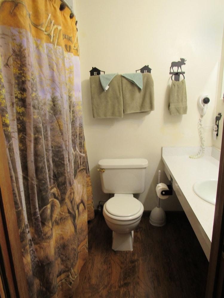 The Woodsman Country Lodge photo 9