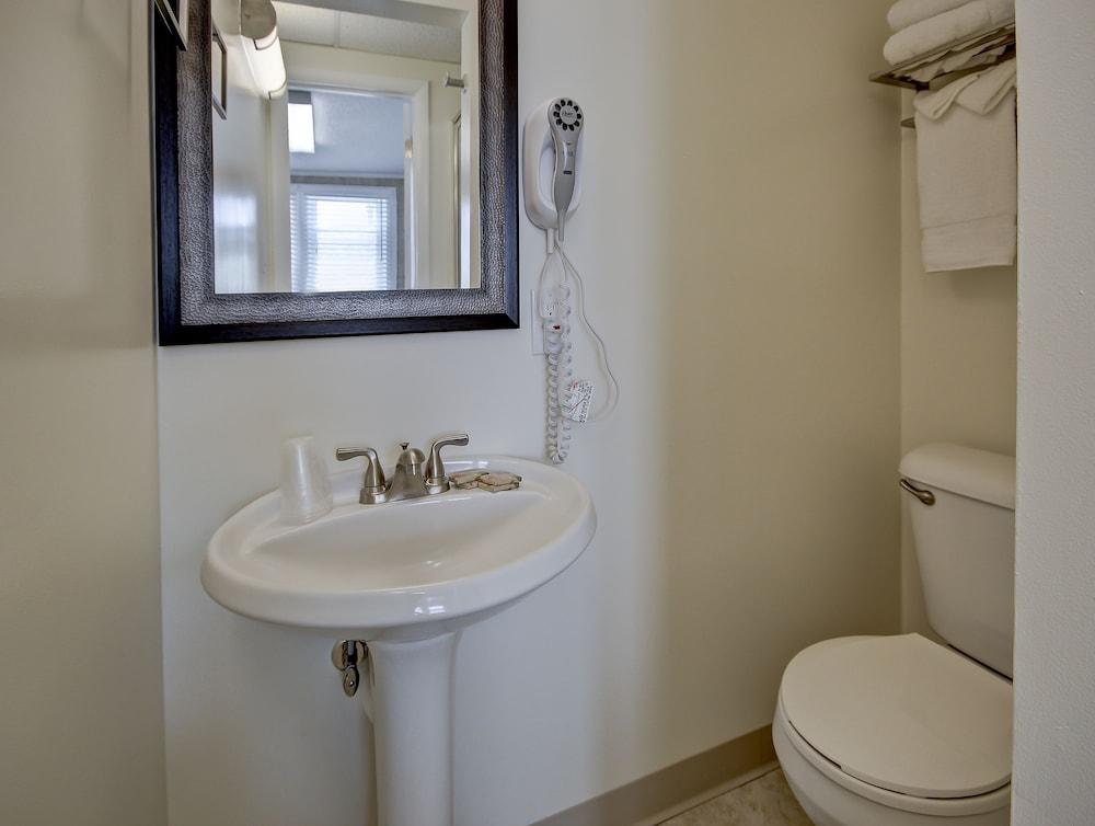 The Wellington Hotel & Suites Oceanblock photo 47