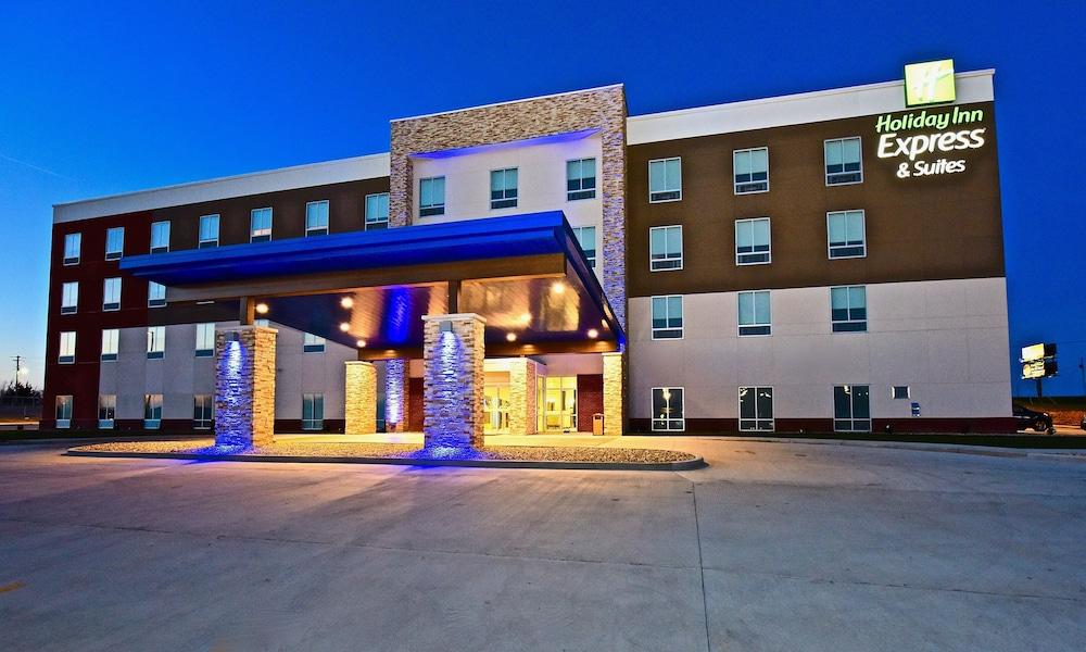 Holiday Inn Express & Suites Perryville by IHG — hotel in Perryville
