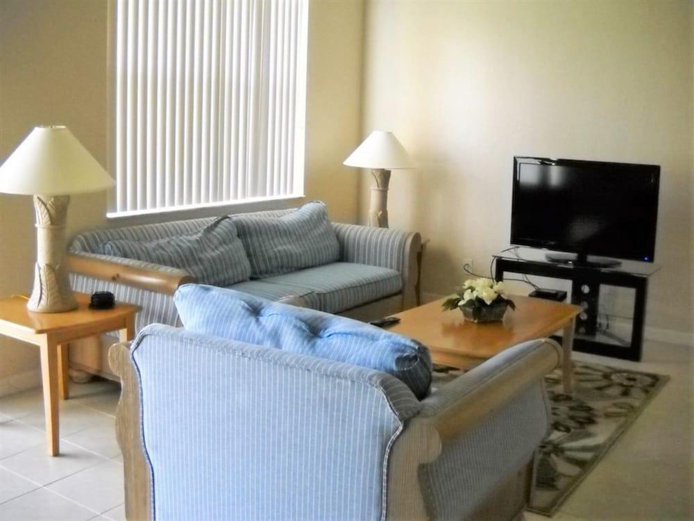 Regal Oaks 5728 photo 19