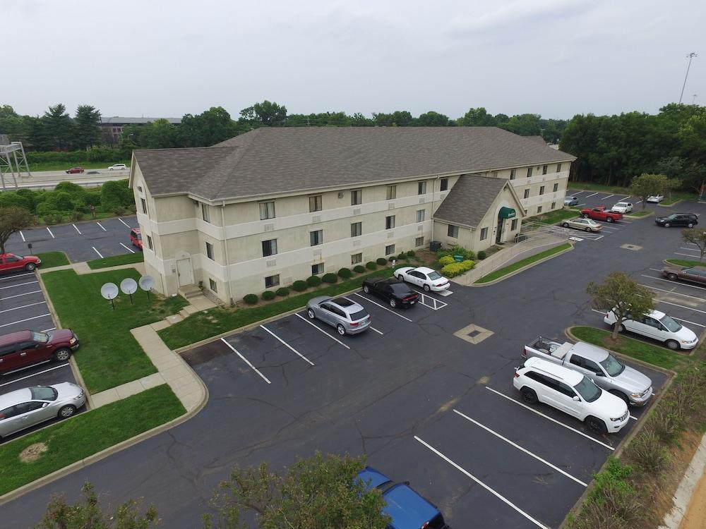 DuPont Suites photo 1