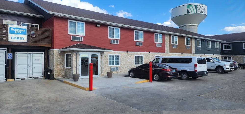 Rodeway Inn West Fargo Main Ave. — hotel in West Fargo
