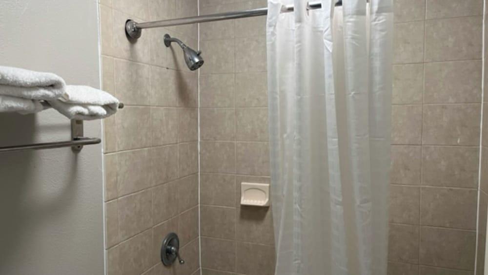 Motel 6 Baton Rouge, LA - East - I-12 photo 22