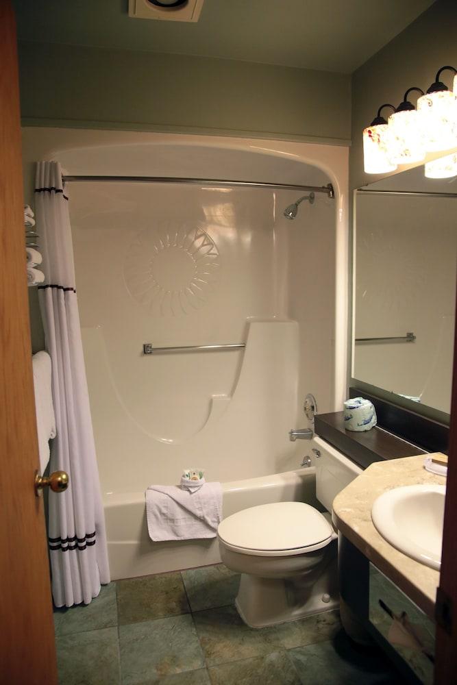 Dude Rancher Lodge photo 16
