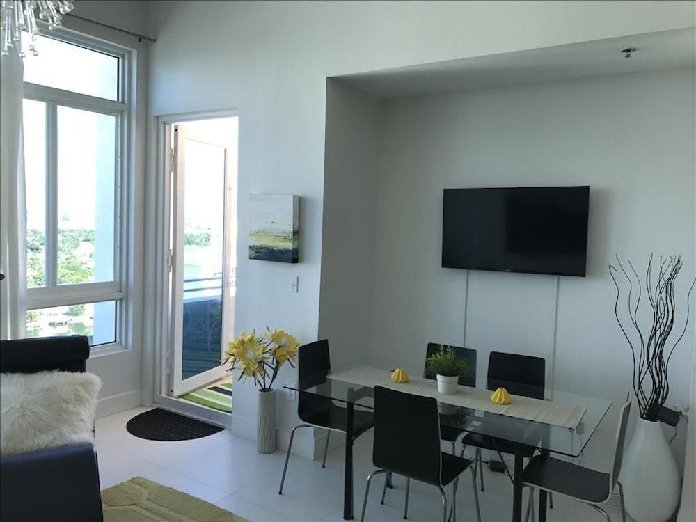 Soleil Apartments at Castle Beach Club photo 95