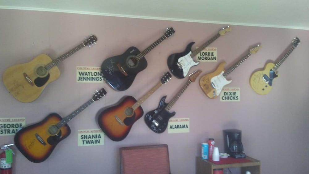 Sunshine Motel photo 15