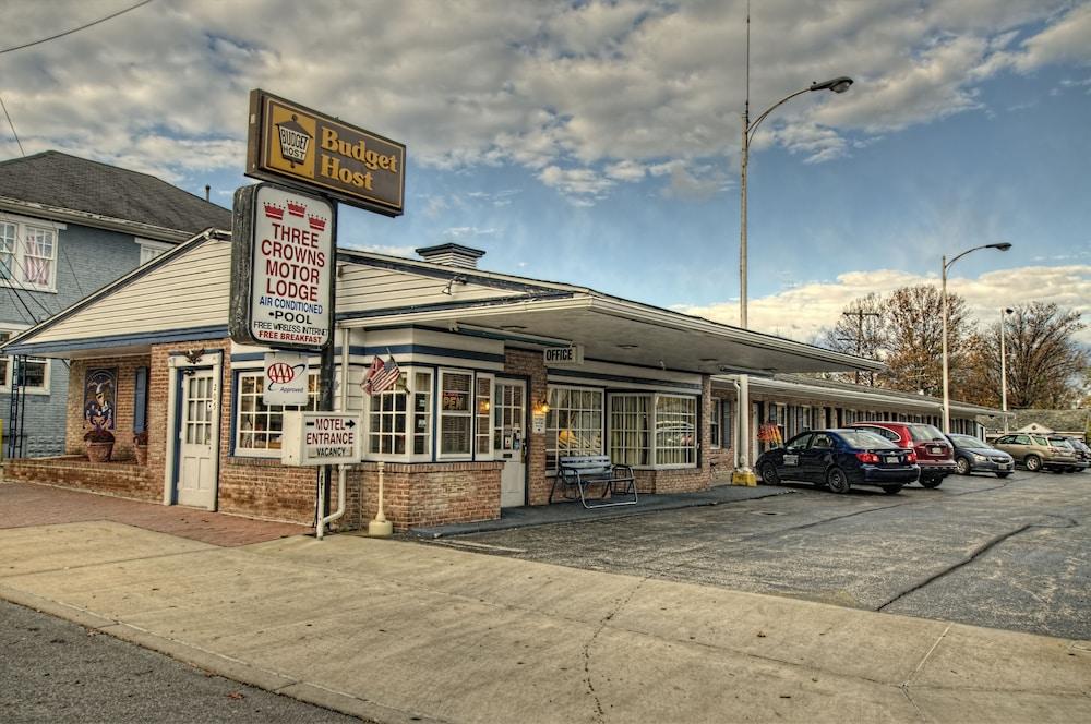 Budget Host Three Crowns Motor Lodge photo 43