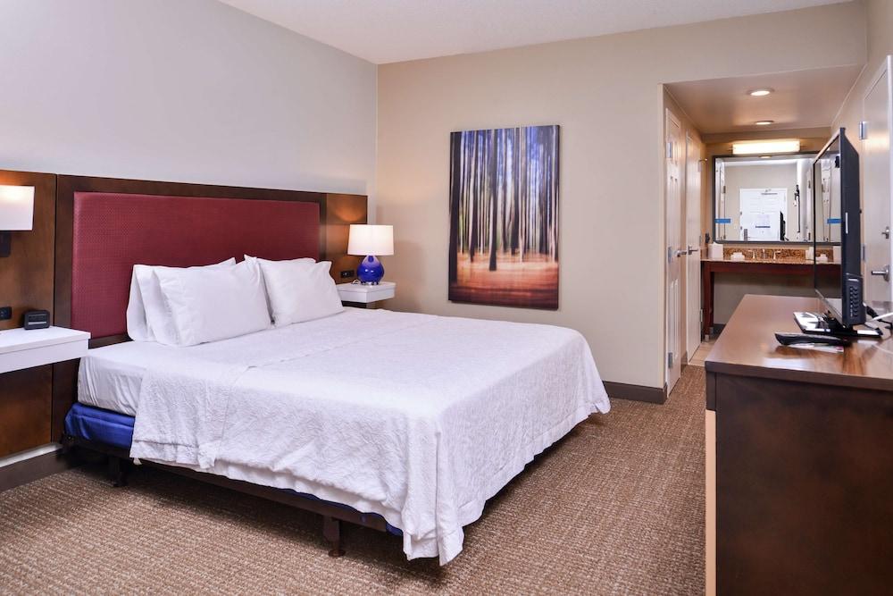 Hampton Inn Lexington-Historic District photo 15
