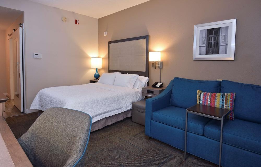 Hampton Inn Madison photo 10