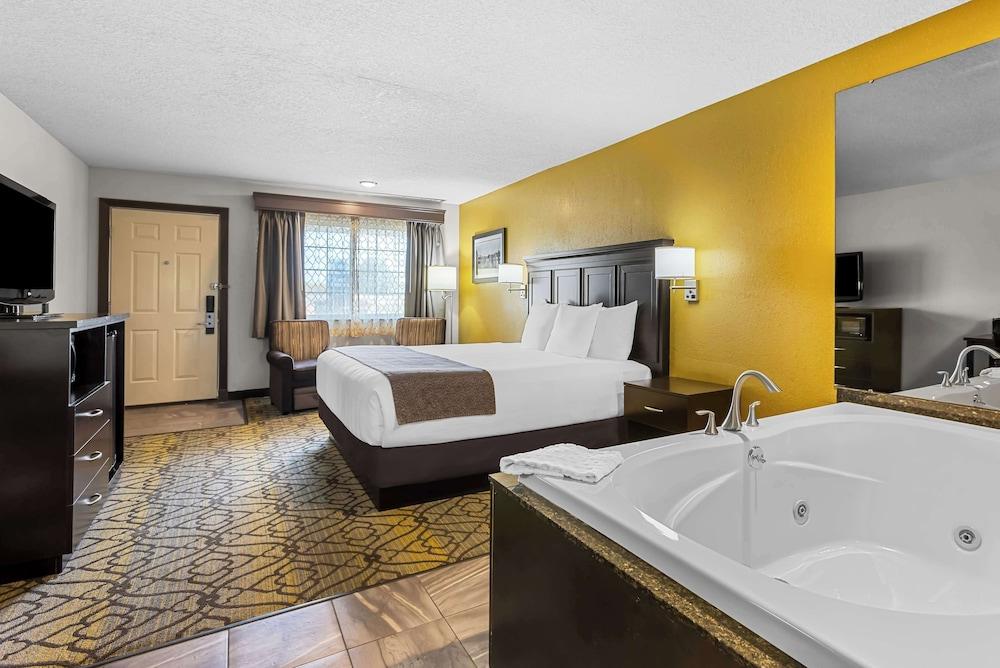 Best Western of Harbor Springs photo 10