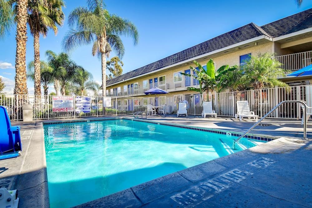 Motel 6 Riverside, CA - South photo 19