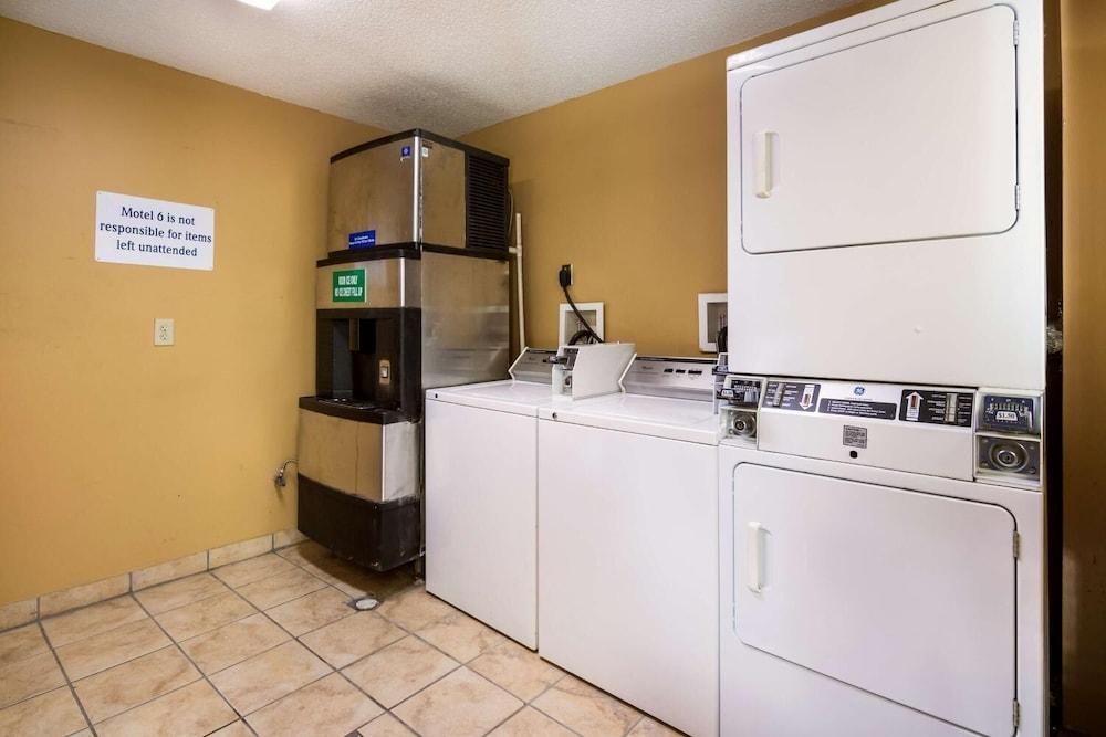 Rodeway Inn & Suites photo 41