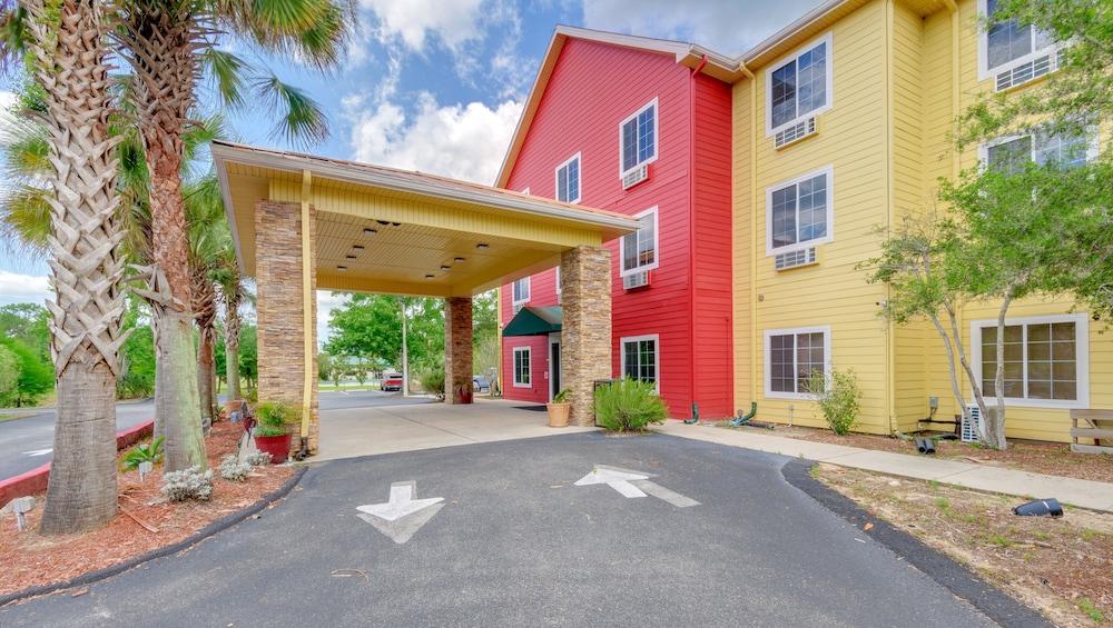 Wildwood Inn photo 1