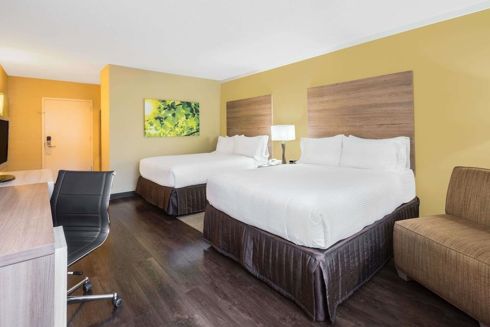 Wyndham Garden Washington DC Area photo 5