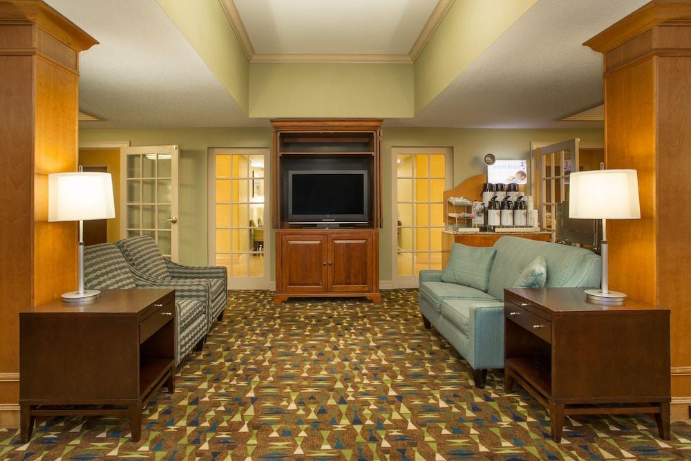 Kalamazoo Hotel and Suites photo 22