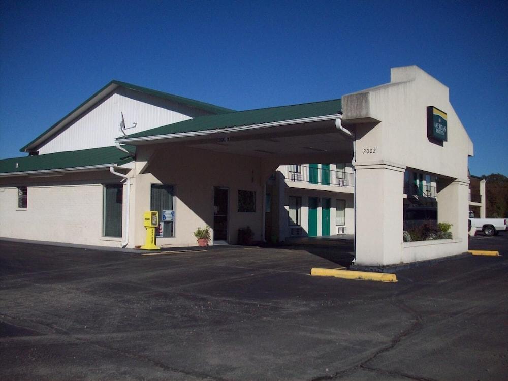 Americas Best Inn Brinkley photo 14
