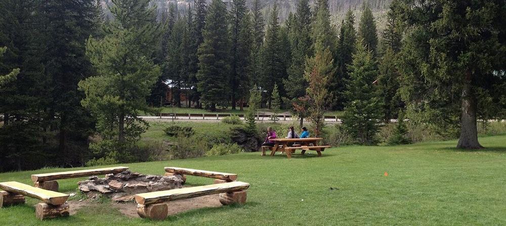 Grizzly Lodge photo 15