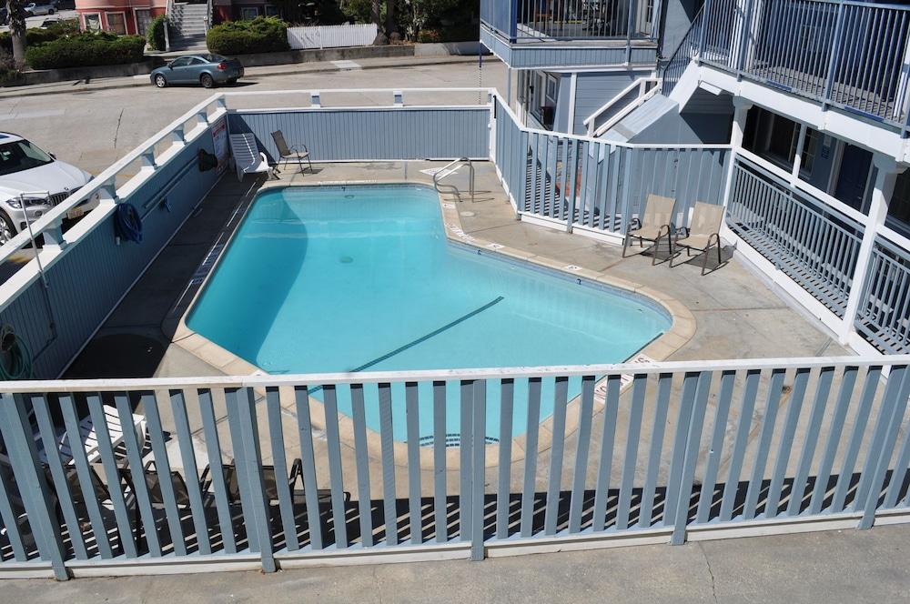 Salt Air Lodge photo 6