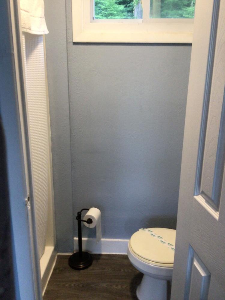 Hitching Post Country Motel photo 24