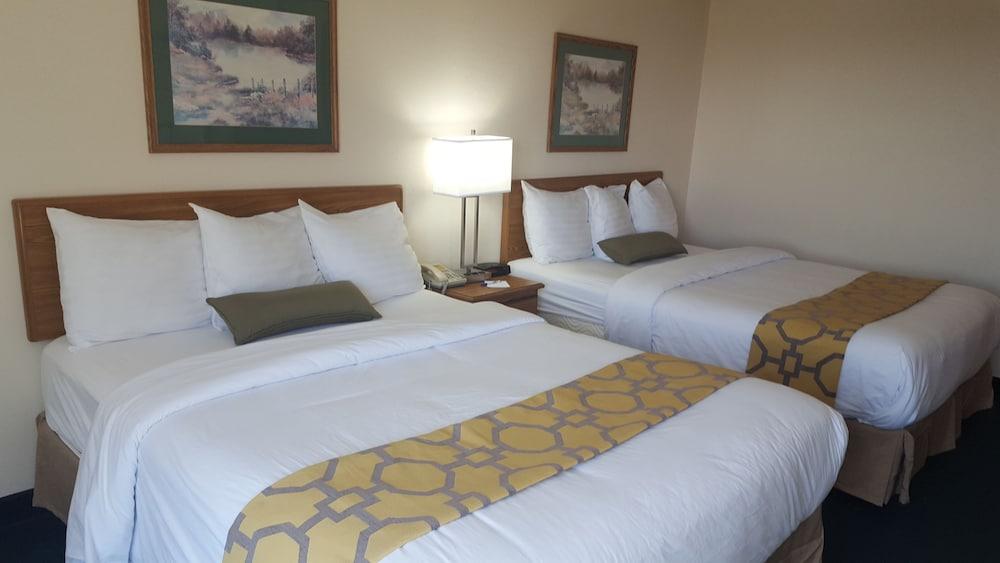 Baymont by Wyndham Limon photo 51