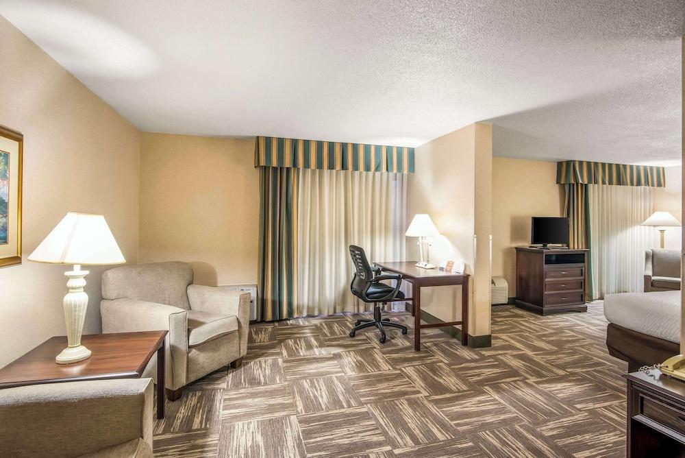 Clarion Inn Grand Junction photo 17