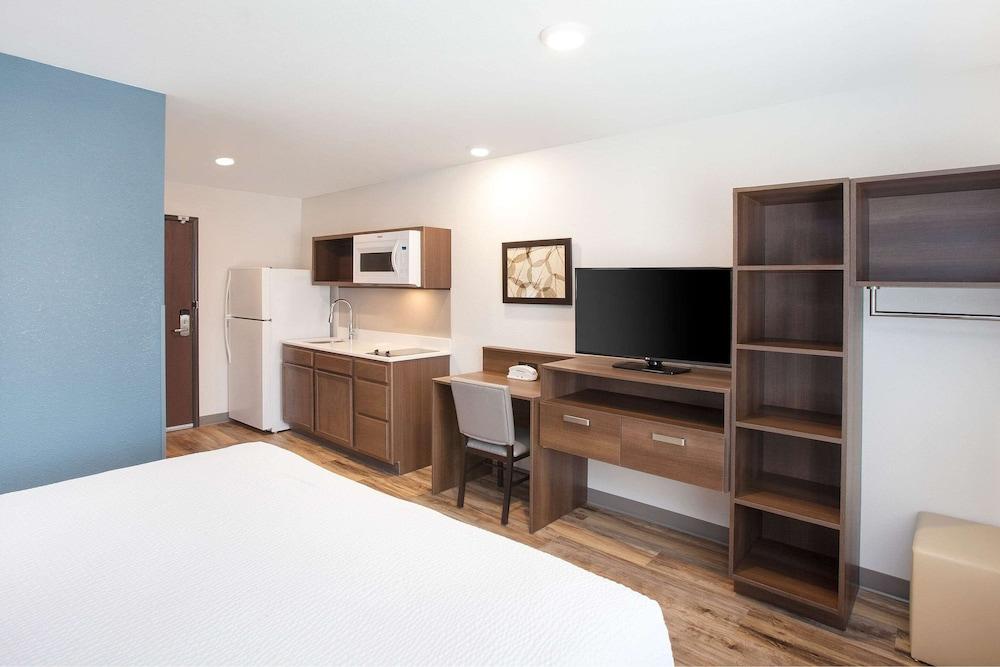 WoodSpring Suites West Monroe I-20 photo 1