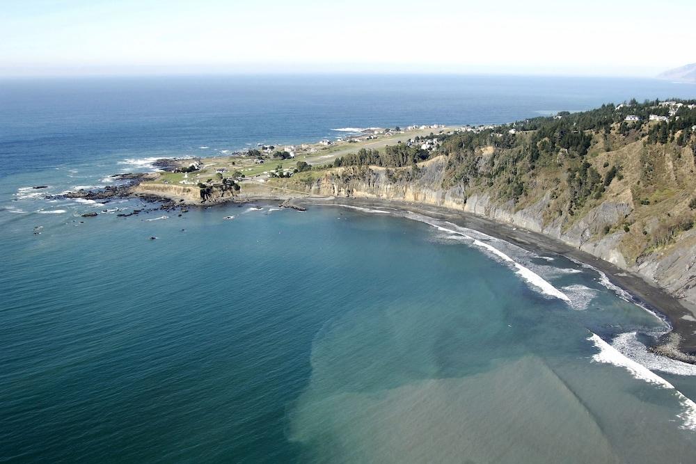Oceanfront Inn at Shelter Cove photo 42