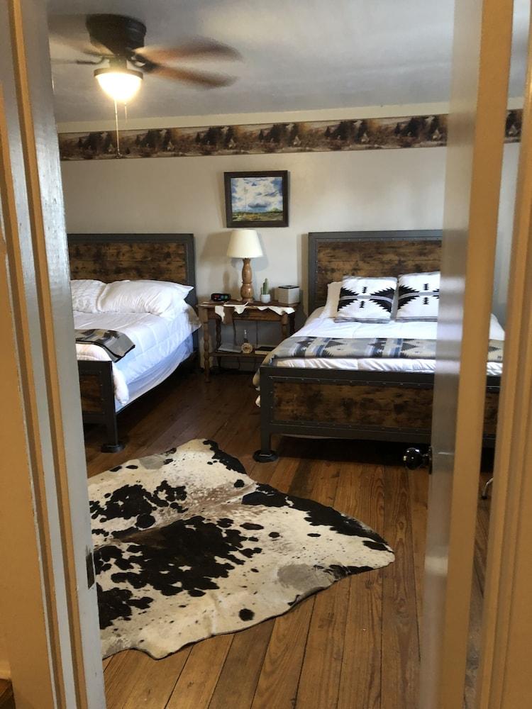 Fort Davis Drug Store Hotel photo 22