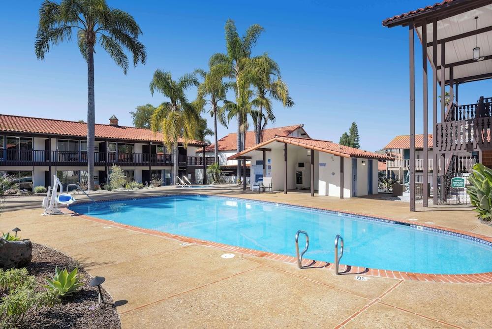 Best Western Plus Pepper Tree Inn photo 32