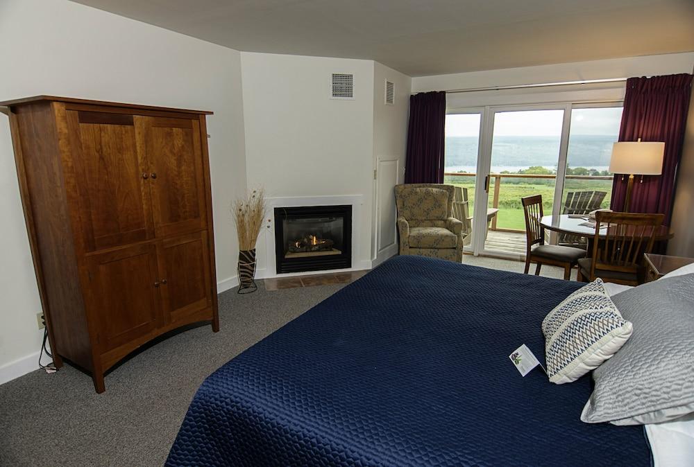 The Inn at Glenora Wine Cellars photo 4