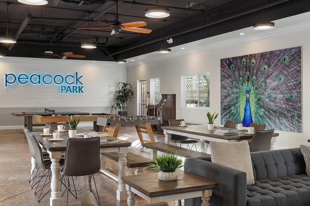 Peacock Suites photo 33