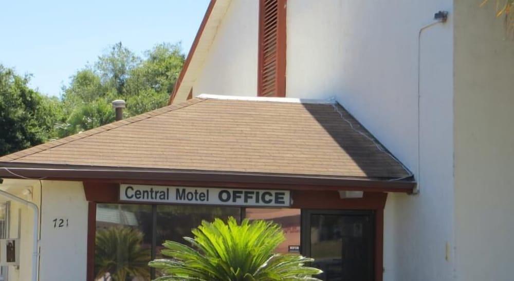 The Central Motel photo 34