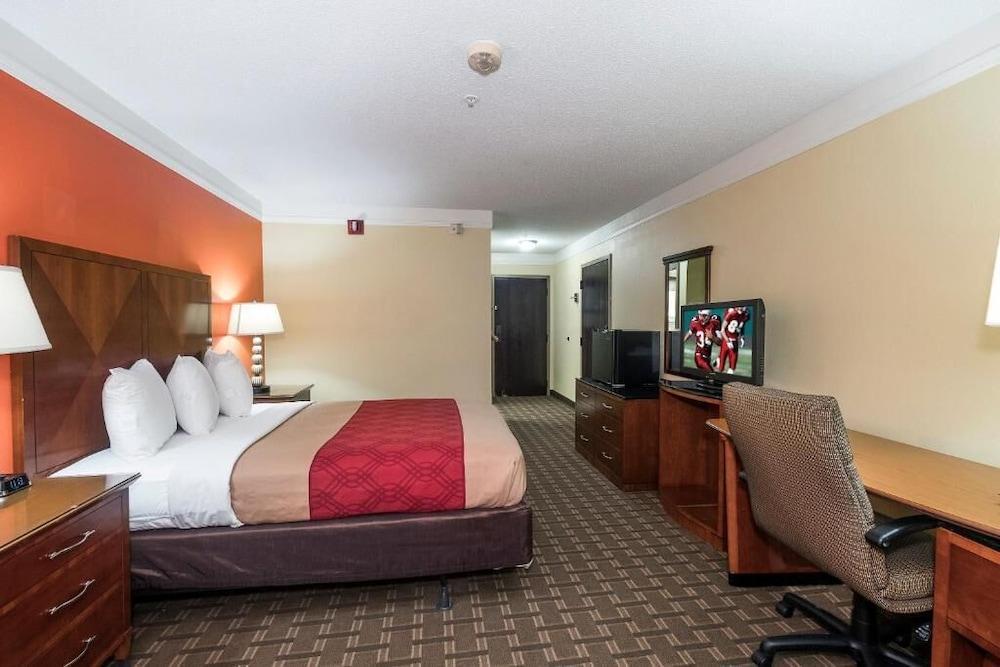 MY HOME & SUITES MADISON photo 2