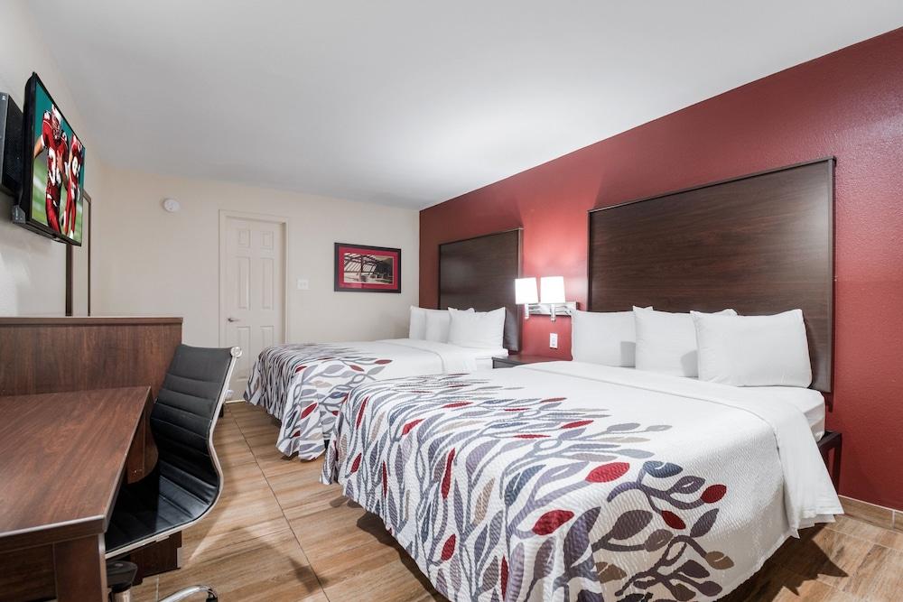 Red Roof Inn Houston – Spring North photo 17