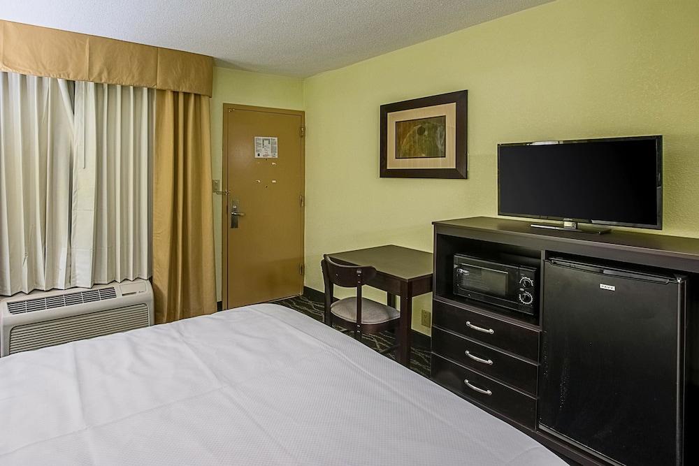 Clarion Inn Columbia Airport photo 30