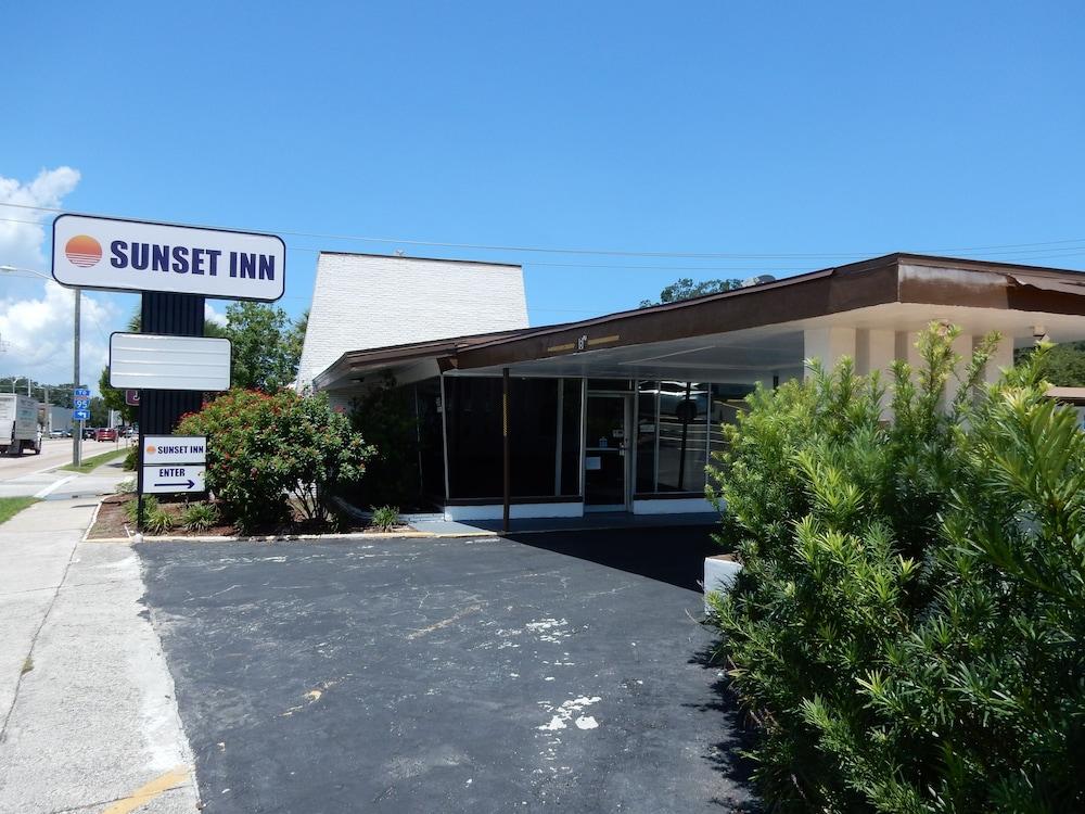 Sunset Inn photo 6