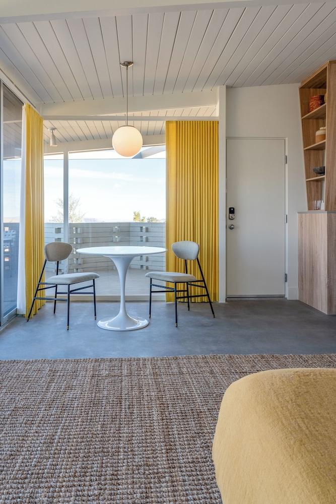 The Bungalows by Homestead Modern at The Joshua Tree Retreat Center photo 5