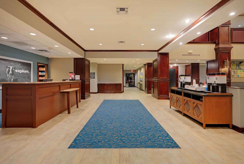 Hampton Inn & Suites Dallas-Arlington-South photo 3
