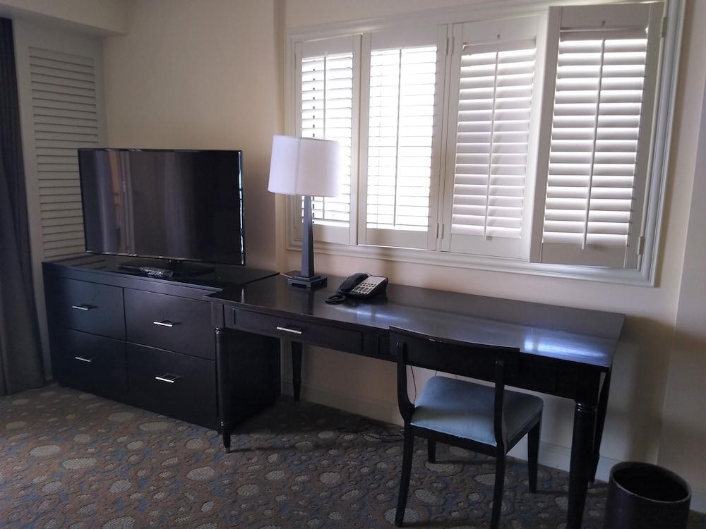 Private Residences at the Atlantic Resort and Spa photo 54