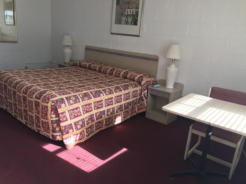 SuperLodge Motel photo 58