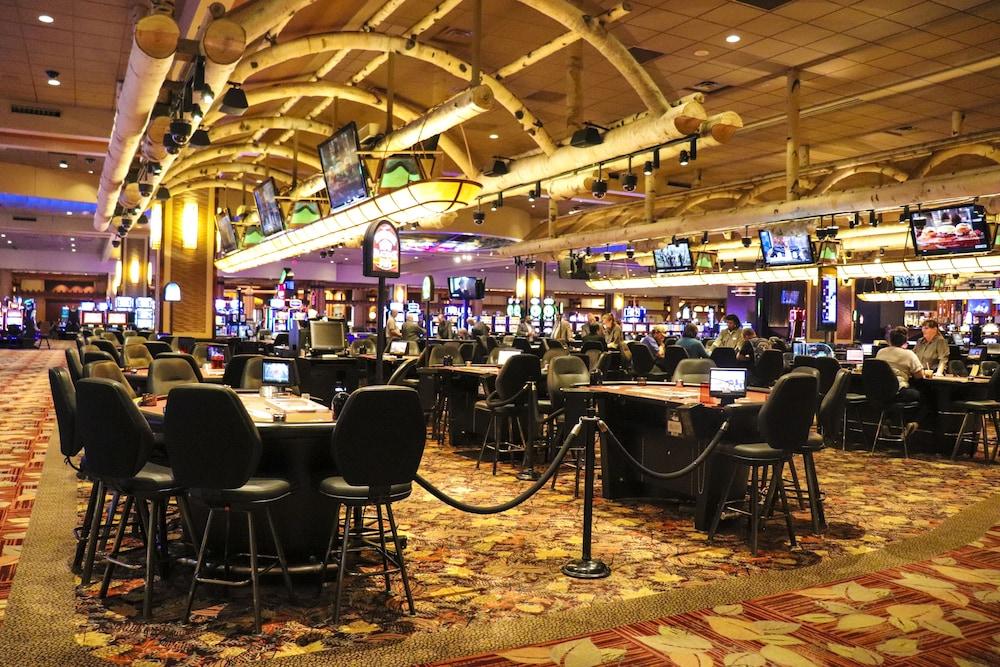 Four Winds Casino Resort – New Buffalo photo 34