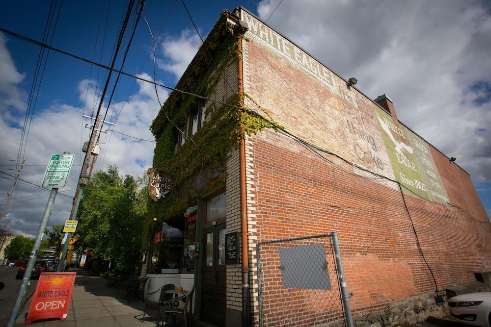 McMenamins White Eagle photo 4