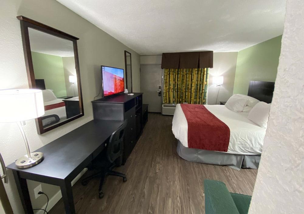 Lx Hotel, Powered by ACW Circle photo 10