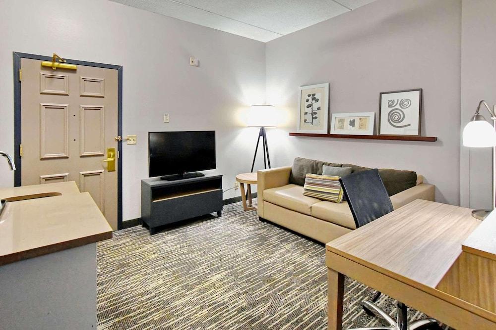 Country Inn & Suites by Radisson, Mount Morris, NY photo 6
