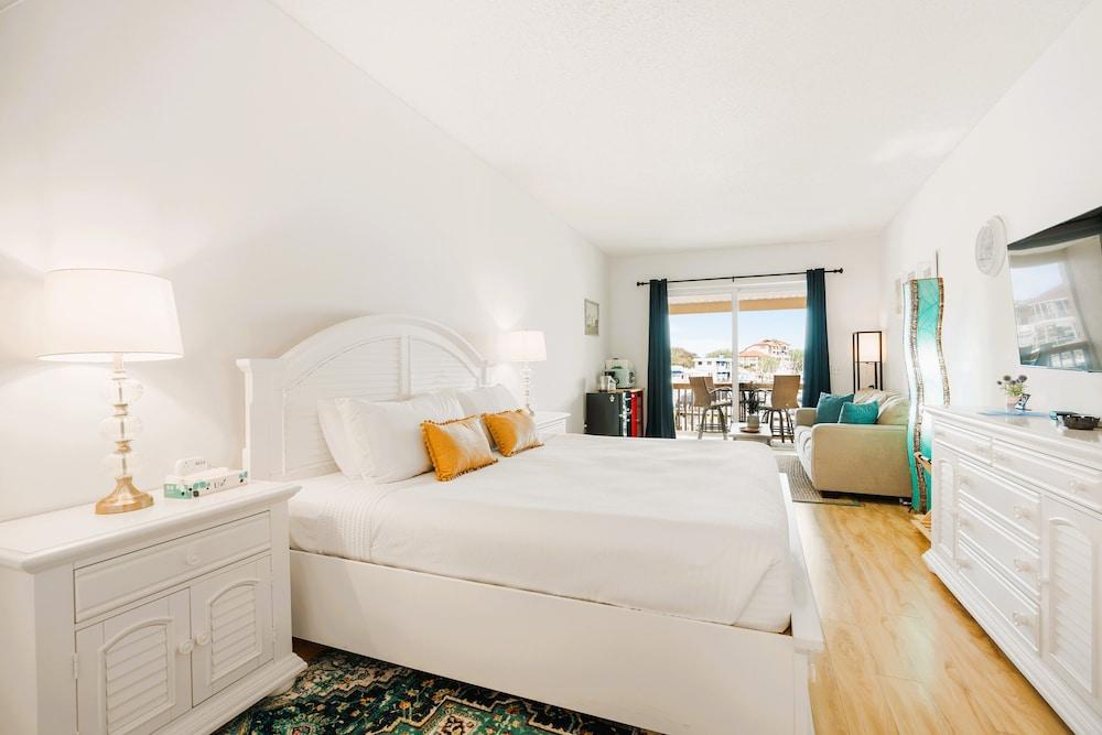 Inn at Camachee Harbor by Coolvacay photo 51