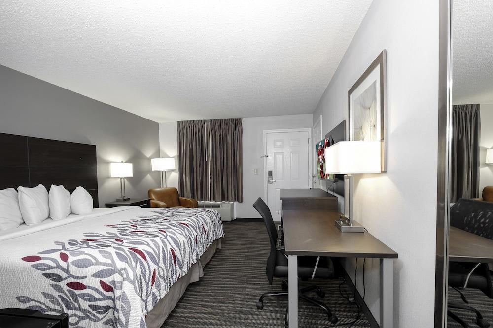 Red Roof Inn Defuniak Springs photo 25