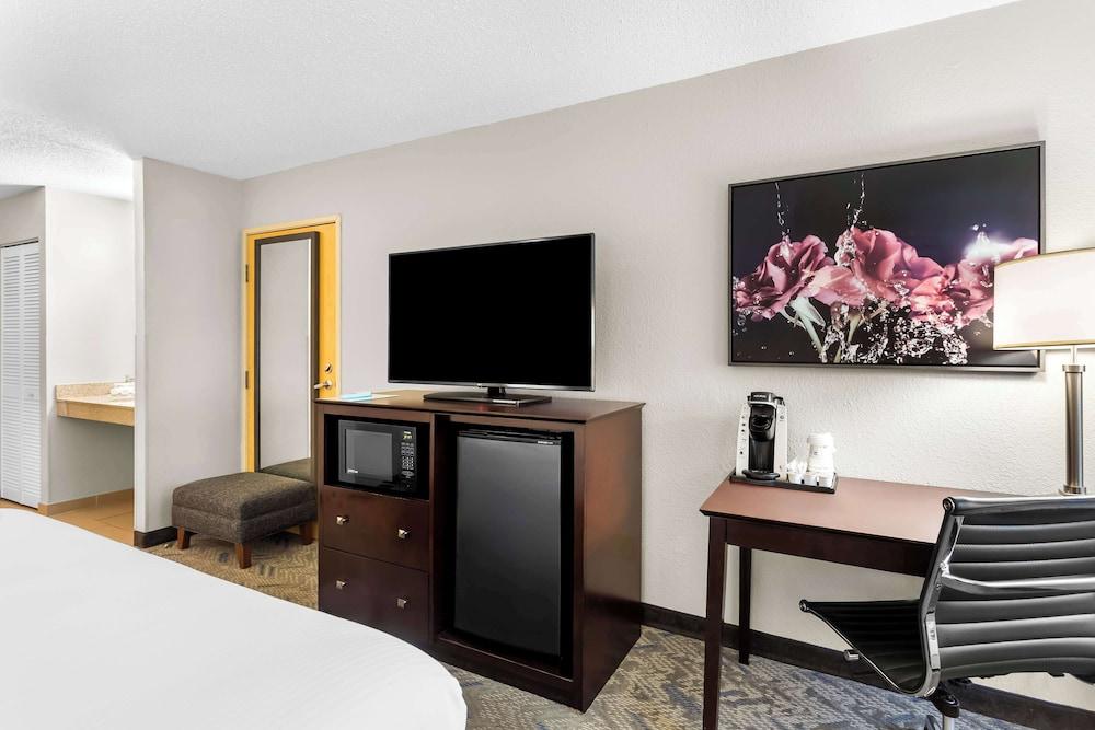 Best Western Oswego Hotel photo 10