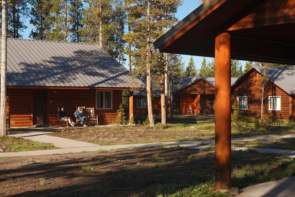 Headwaters Lodge & Cabins at Flagg Ranch photo 30