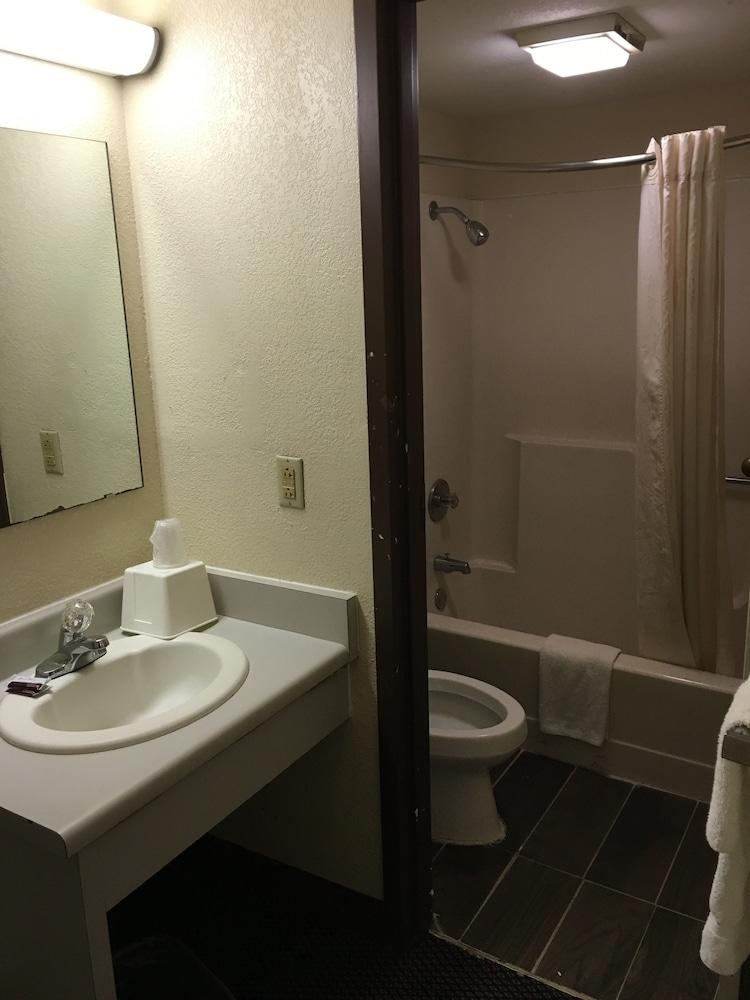 Executive Inn Pine Bluff photo 6
